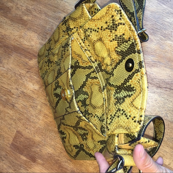 Anne Klein Crossbody - Picture 5 of 8